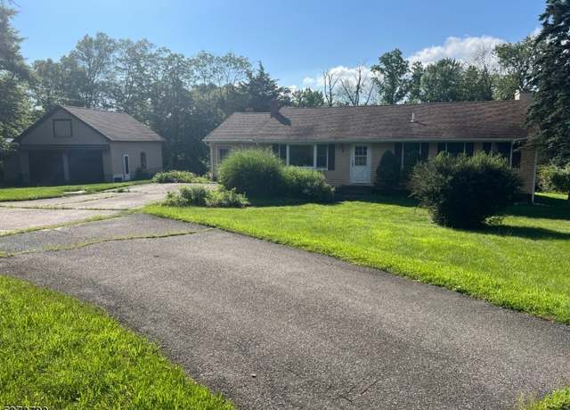 Property at 126 Mount Pleasant Rd, Knowlton Twp., NJ 07832-2633, 3 beds, 2 baths