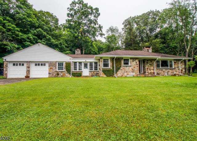 Property at 1668 County Rd 565, Vernon Twp., NJ 07461-4491, 3 beds, 1.5 baths