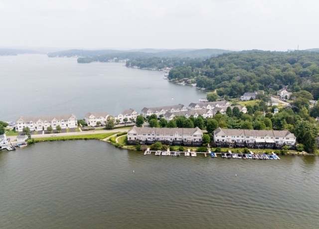 Property at 28 Lakeshore Dr, Mount Arlington Boro, NJ 07856-1429, 3 beds, 3.5 baths