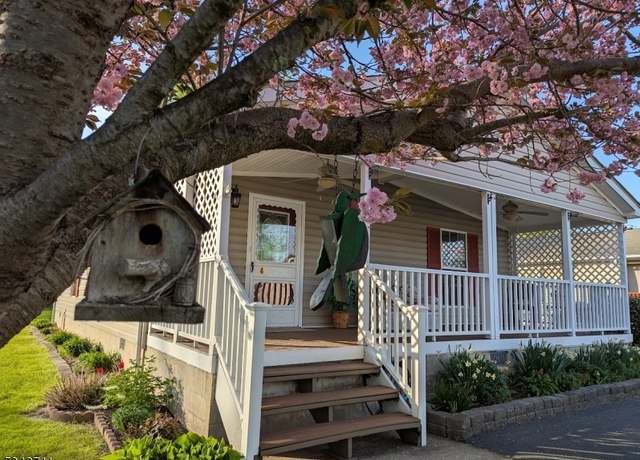 Property at 4 Stone Hill Ln, White Twp., NJ 07823-2847, 2 beds, 2 baths