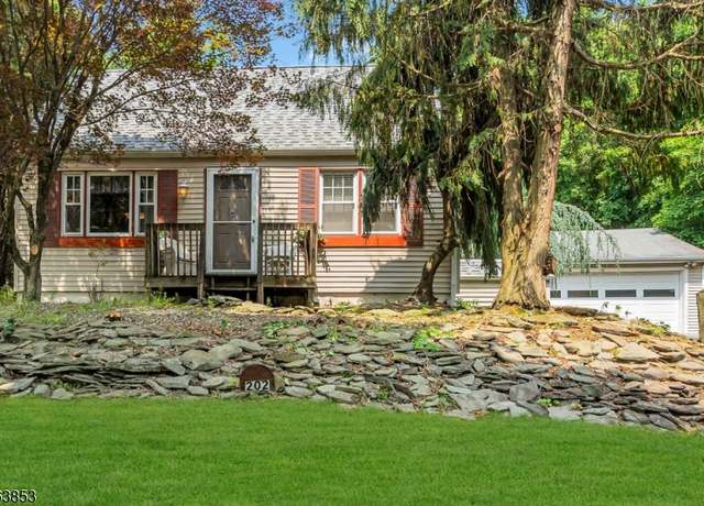 Property at 202 Pleasant Run Rd, Readington Twp., NJ 08853-3509, 2 beds, 1 bath