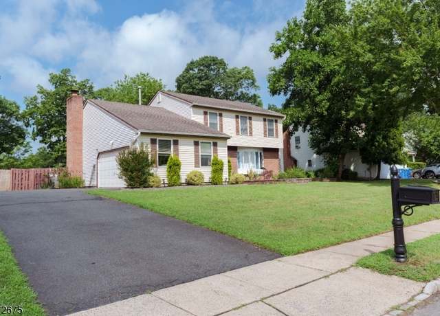 Property at 54 Pinecrest Rd, Franklin Twp., NJ 08873-1665, 4 beds, 2.5 baths