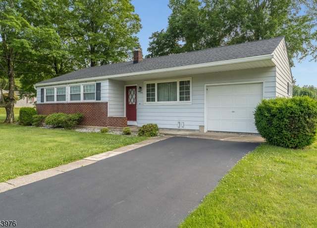 Property at 840 Red School Ln, Lopatcong Twp., NJ 08865-2031, 3 beds, 1 bath