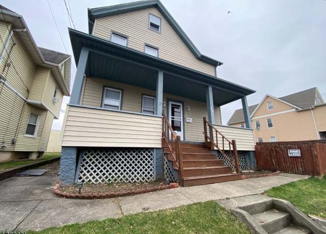 Property at 96 Washington St, Lodi Boro, NJ 07644-3220, 4 beds, 2.5 baths
