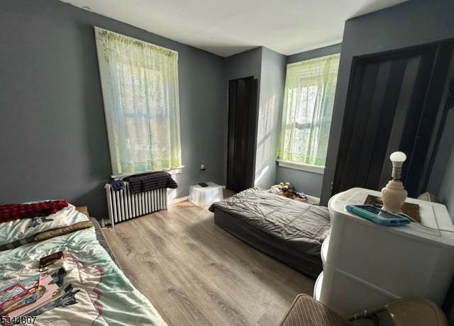 Property at 537 N 6th, Newark City, NJ 07107-2419, 5 beds, 2 baths