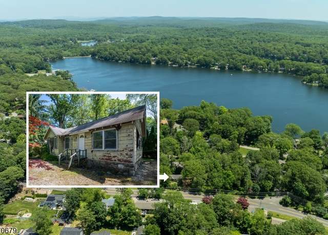 Property at 174 Highland Lakes Rd, Vernon Twp., NJ 07422-1836, 3 beds, 1 bath