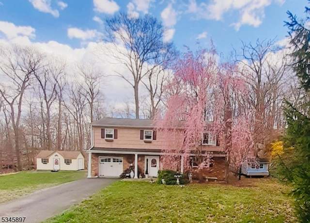Property at 47 Indian Trl, Hopatcong Boro, NJ 07821-2907, 3 beds, 2.5 baths