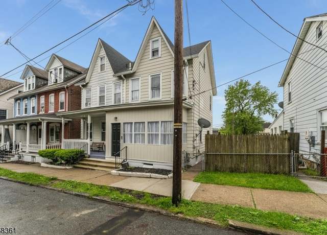 Property at 210 Lewis St, Phillipsburg Town, NJ 08865-2961, 3 beds, 1.5 baths