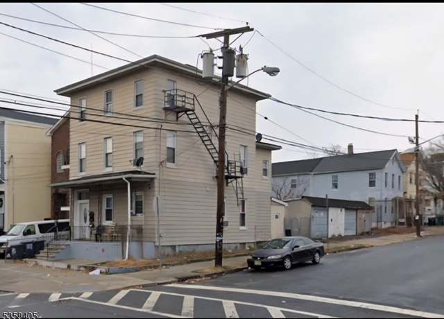 Property at 192 Summer Ave, Newark City, NJ 07104-4793, 6 beds, 3 baths