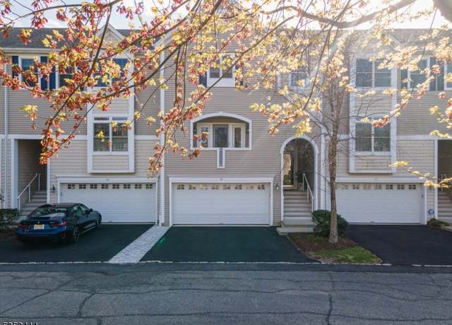 Property at 28 Windjammer Ln, Mount Arlington Boro, NJ 07856-1432, 3 beds, 3.5 baths