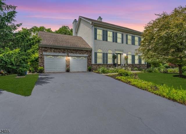 Property at 61 Bradley Ln, Bridgewater Twp., NJ 08807-2690, 4 beds, 3.5 baths