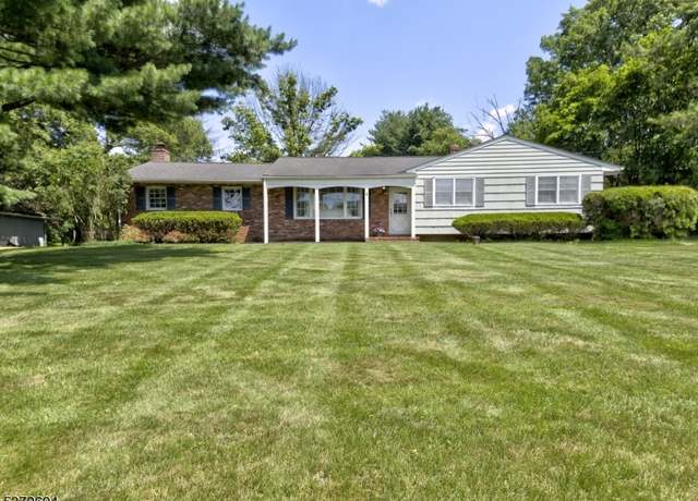 Property at 4 Estella Dr, Raritan Twp., NJ 08822-3307, 3 beds, 2 baths