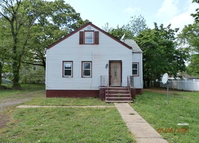 Property at 272 Lenox Pl, Franklin Twp., NJ 08873-2968, 5 beds, 1 bath