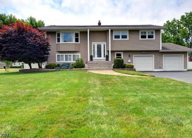 Property at 19 Reynolds Rd, Pequannock Twp., NJ 07440-1716, 3 beds, 2.5 baths