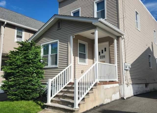 Property at 229 2Nd Ave, Garwood Boro, NJ 07027-1126, 4 beds, 2 baths