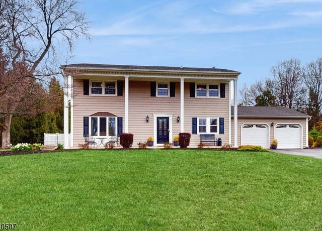Property at 6 Lyndon Dr, Hillsborough Twp., NJ 08844-3033, 4 beds, 2.5 baths