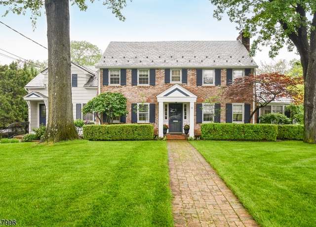 Property at 29 Beekman Rd, Summit City, NJ 07901-1703, 6 beds, 4.5 baths