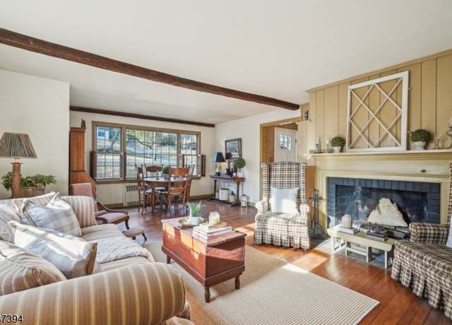 Property at 17 E MAIN St, Mendham Twp., NJ 07926, 4 beds, 2 baths