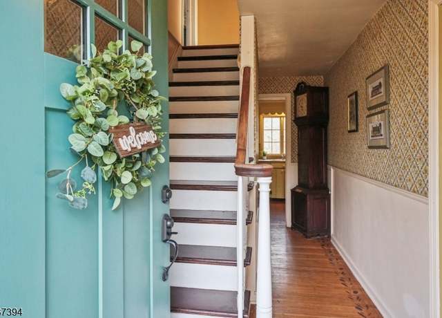 Property at 17 E MAIN St, Mendham Twp., NJ 07926, 4 beds, 2 baths