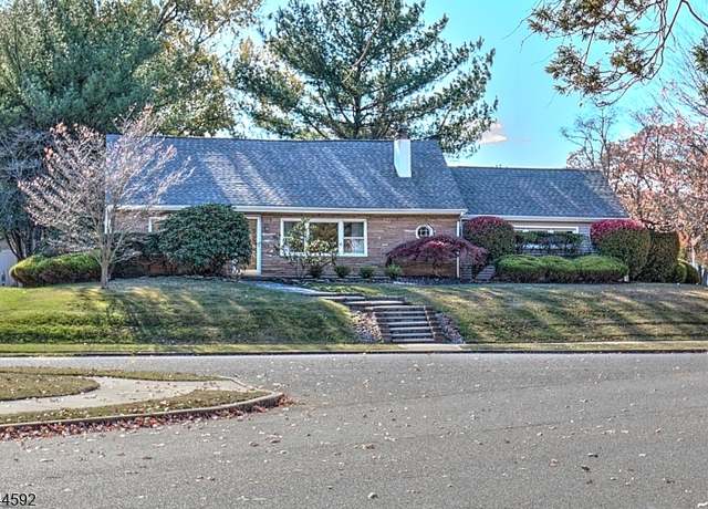 Property at 415 Parkview Ave, Ocean Twp., NJ 07712-4731, 3 beds, 1 bath