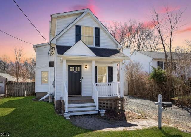 Property at 343 Morris St, Long Hill Twp., NJ 07980-1304, 2 beds, 1.5 baths
