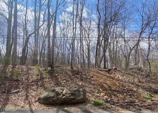Property at 59 W Shawnee Trl, Jefferson Twp., NJ 07885-2942