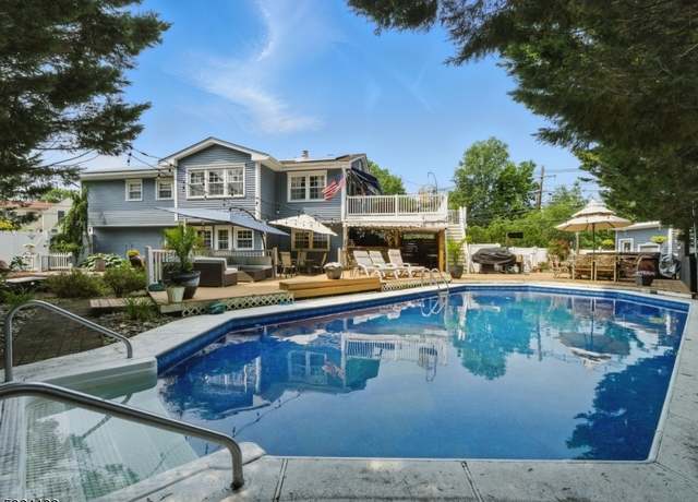 Property at 31 Howland Cir, West Caldwell Twp., NJ 07006-7451, 5 beds, 3 baths