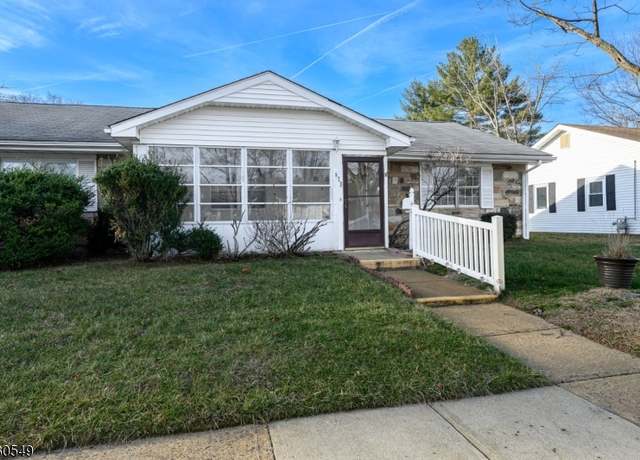 Property at 62D Hedge Dr, Lakewood Twp., NJ 08701-2465, 2 beds, 1.5 baths