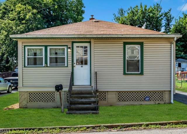 Property at 41 Nestor St, Franklin Boro, NJ 07416-1561, 2 beds, 1 bath