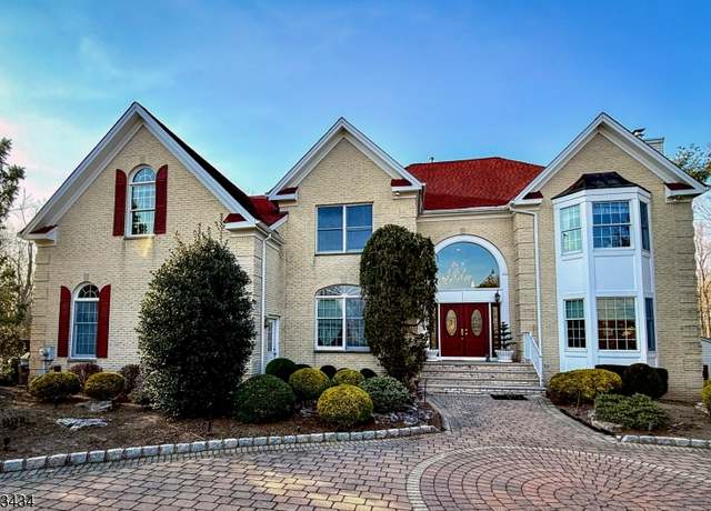 Property at 21 Foxglove Dr, Warren Twp., NJ 07059-5000, 4 beds, 4.5 baths