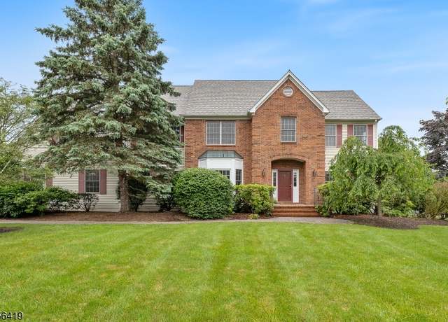 Property at 1 Joss Way, Long Hill Twp., NJ 07946-1229, 4 beds, 2.5 baths