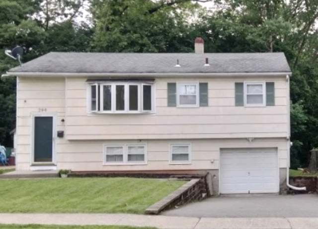 Property at 396 S 7Th Ave, Highland Park Boro, NJ 08904-2808, 3 beds, 1.5 baths