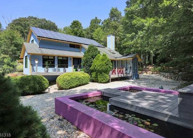 Property at 329 Glen Rd, Sparta Twp., NJ 07871-3145, 3 beds, 2.5 baths
