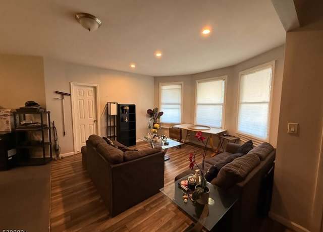 Property at 25-27 Treacy Ave, Newark City, NJ 07108, 10 beds, 5 baths