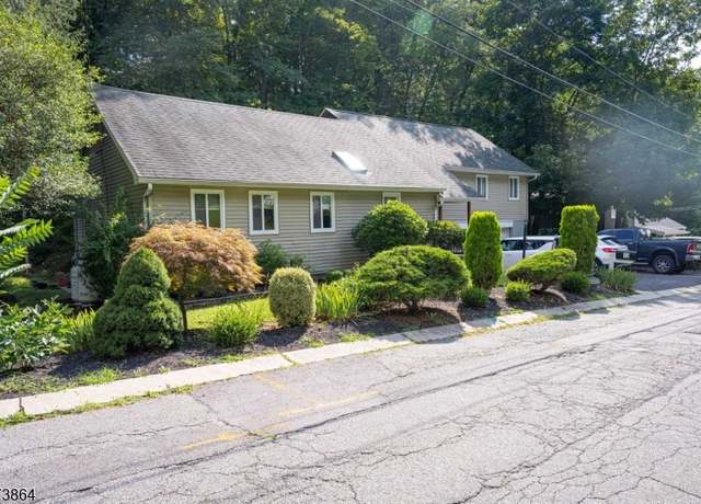 Property at 72 E Main St, High Bridge Boro, NJ 08829-2510, 4 beds, 3 baths