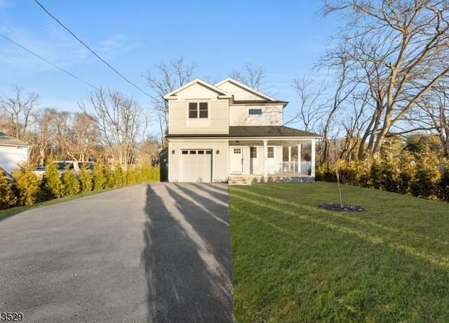 Property at 133 Grant Ave, Eatontown Boro, NJ 07724, 4 beds, 2.5 baths