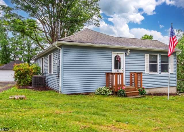 Property at 35 Magnolia Rd, West Milford Twp., NJ 07421-2149, 2 beds, 1 bath