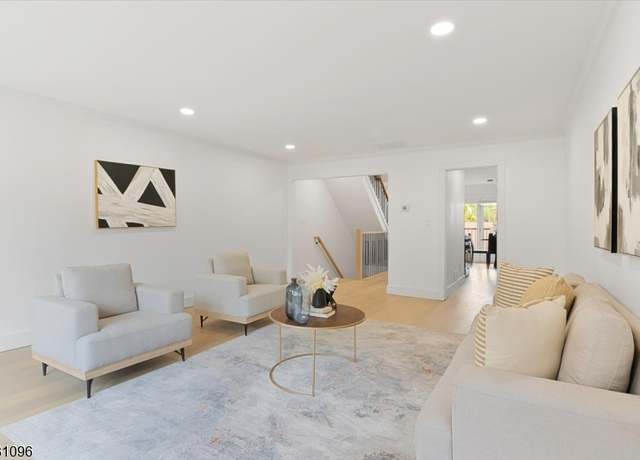 Property at 60 Mews Ln #60, South Orange Village Twp., NJ 07079-1746, 2 beds, 2.5 baths
