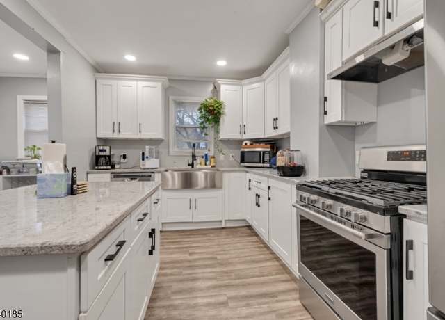 Property at 343 South Ave, Garwood Boro, NJ 07027-1343, 4 beds, 2.5 baths
