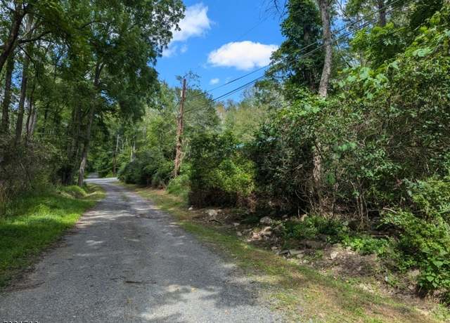 Property at 22 Bills Ln, Montague Twp., NJ 07827-3036