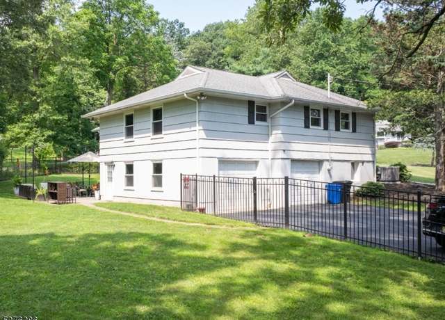 Property at 9 Cliffside Dr, Livingston Twp., NJ 07039-1236, 4 beds, 3.5 baths