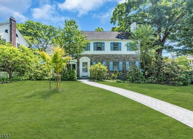 Property at 1500 Charlotte Rd, Plainfield City, NJ 07060-1942, 4 beds, 3.5 baths