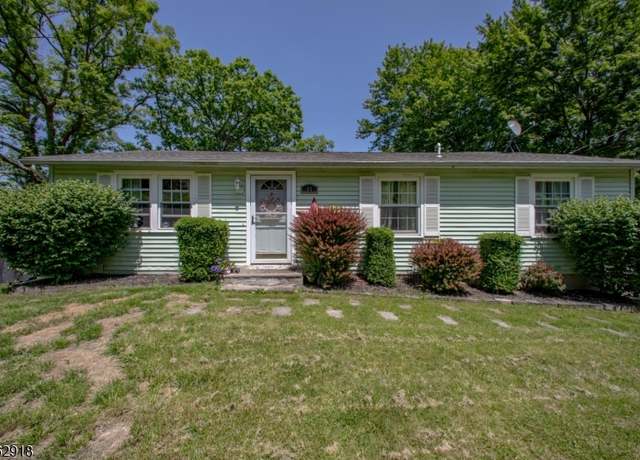 Property at 31 Bergen Ave, Wantage Twp., NJ 07461-1101, 3 beds, 1 bath