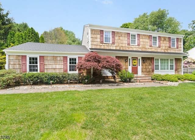Property at 28 Douglas Dr, Washington Twp., NJ 07853-3009, 4 beds, 2.5 baths