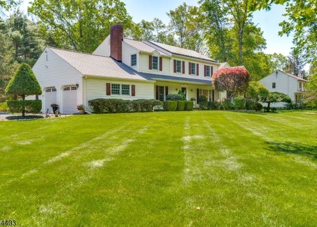 Property at 38 Beverly Dr, Hillsborough Twp., NJ 08844-3041, 6 beds, 3.5 baths