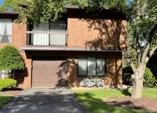 Property at 1070 Treetops, Wharton Boro, NJ 07885-1775, 2 beds, 1.5 baths
