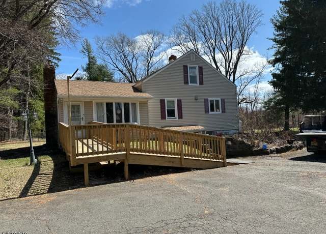 Property at 206 County Road 579, Alexandria Twp., NJ 08804-3314, 4 beds, 2 baths