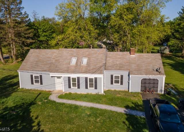 Property at 908 Maple Dr, Greenwich Twp., NJ 08886-2406, 4 beds, 2 baths