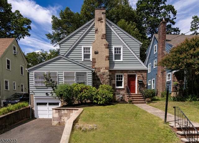Property at 14 Glen Rd, West Orange Twp., NJ 07052-4604, 4 beds, 1.5 baths