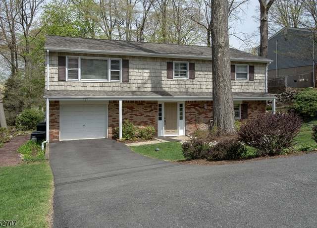 Property at 109 Conklin Ave, Hopatcong Boro, NJ 07874-2242, 3 beds, 2 baths